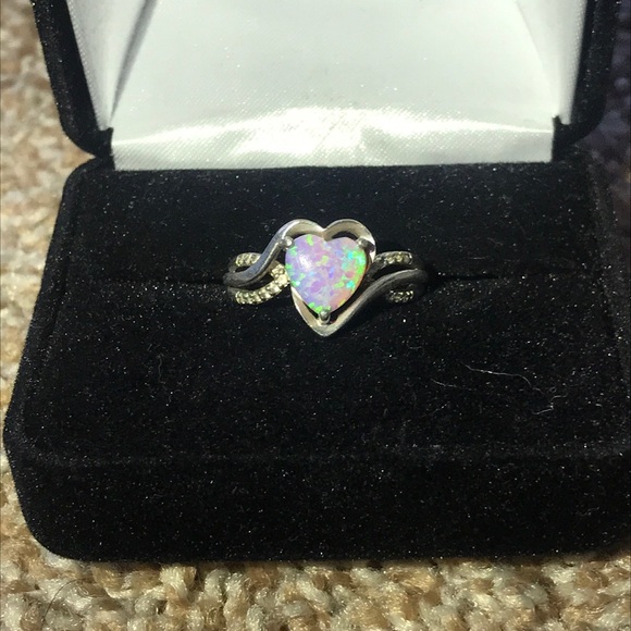 Fire opal diamond heart shape ring - Picture 1 of 3